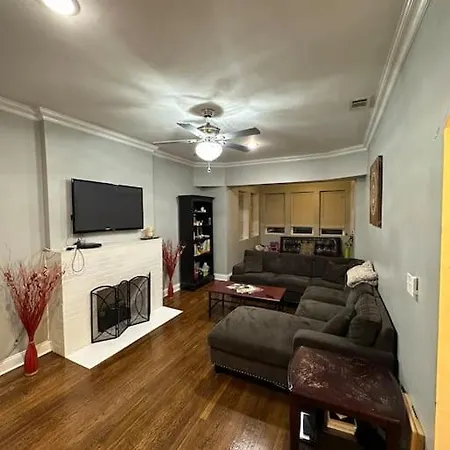 Beautiful Hyde Park Brownstone Apartamento